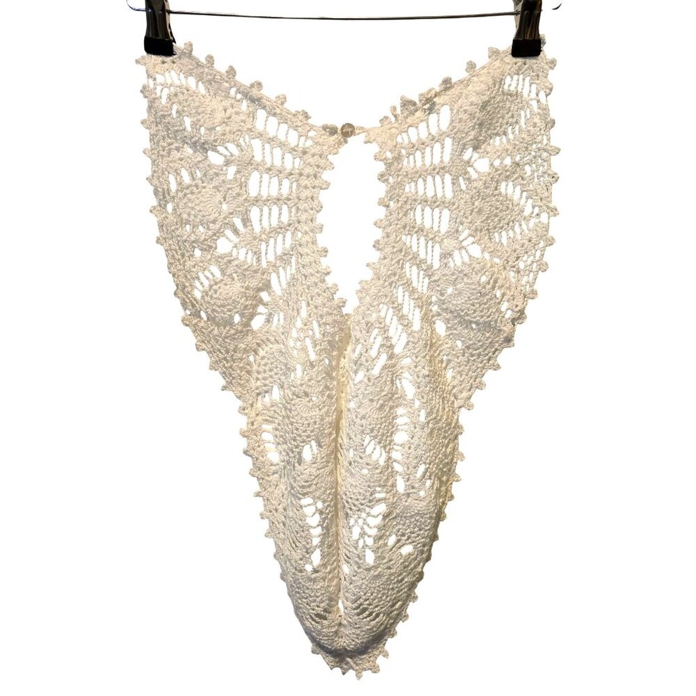 Vintage 1960s Handmade White Crocheted Lace Dickey Collar